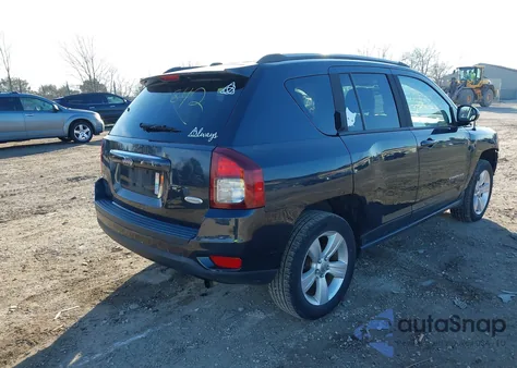 2016 Jeep Compass Latitude z USA, uszkodzony, nr VIN 1C4NJDEB0GD587341
